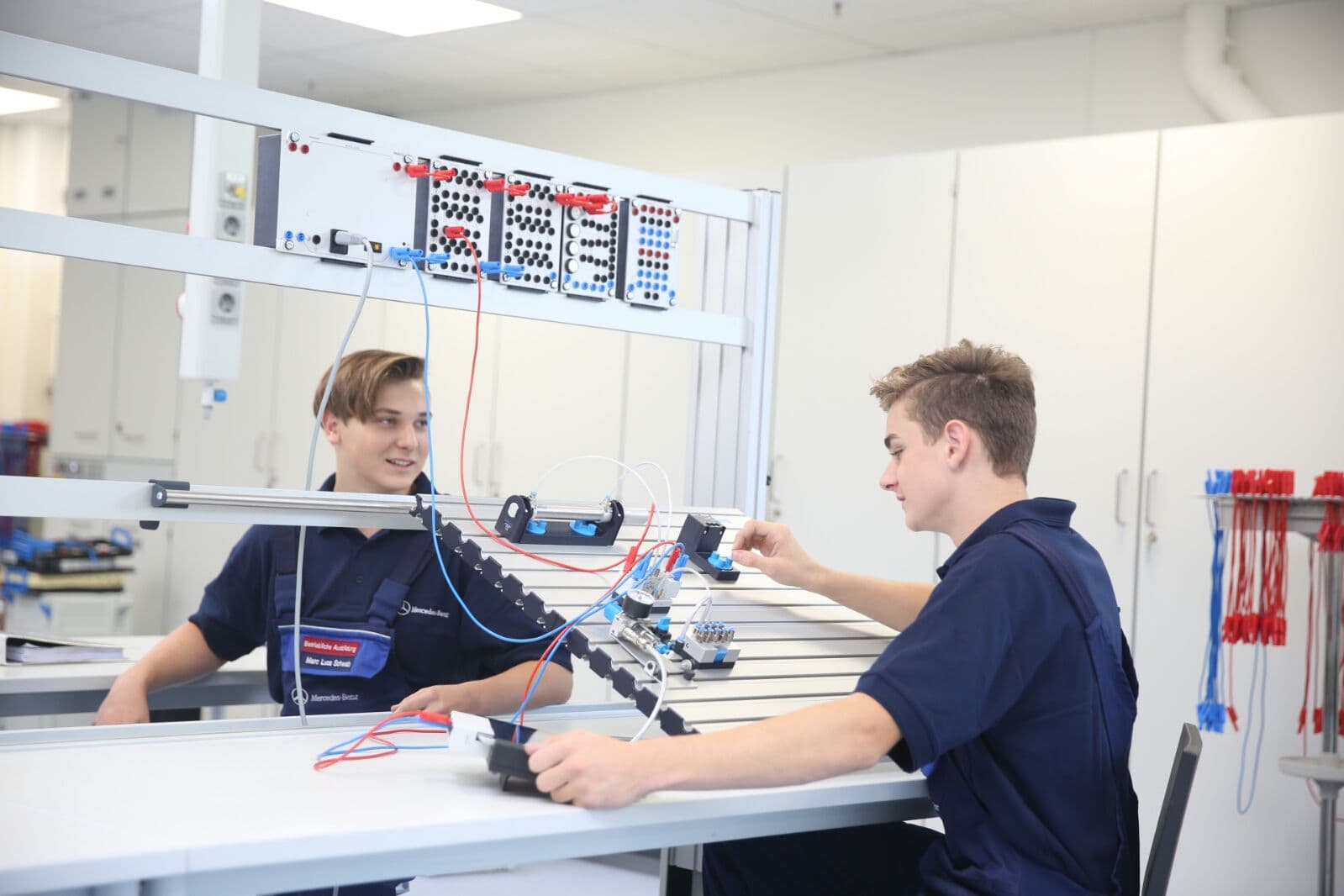 Duale Ausbildung Industriemechaniker, Daimler AG